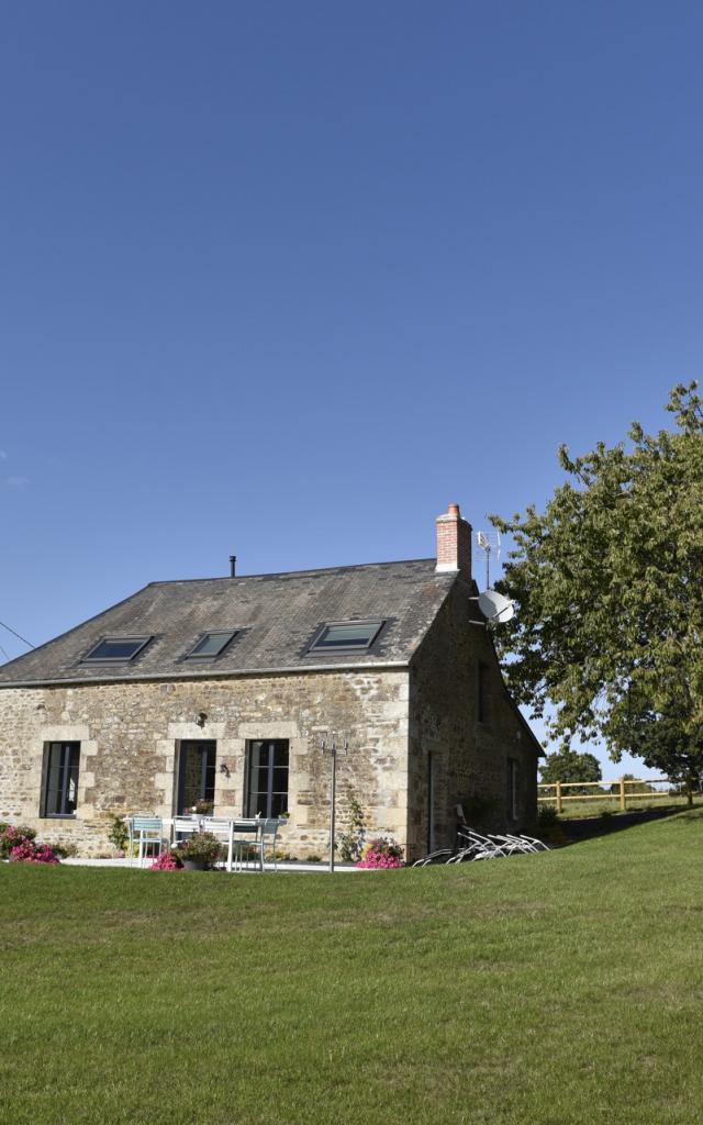 Gite La Petite Vallee Parc Naturel Regional Normandie Maine Saint Calais Du Desert Cp Pascal Beltrami Mayenne Tourisme 1920px